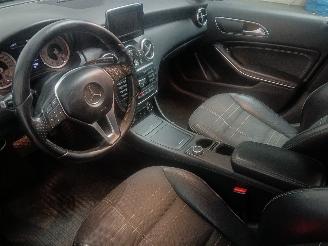 Mercedes A-klasse A (W176) Hatchback 1.6 A-180 16V (M270.910) [90kW]  (09-2012/05-2018) picture 12