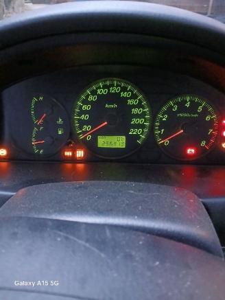 Mazda 323 323 Fastbreak (BJ14) Hatchback 1.6 16V (ZM) [72kW]  (01-2001/09-2003) picture 2