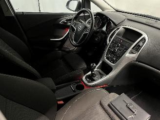 Opel Astra Astra J (PC6/PD6/PE6/PF6) Hatchback 5-drs 1.6 16V (A16XER(Euro 5)) [85=
kW]  (12-2009/10-2015) picture 9