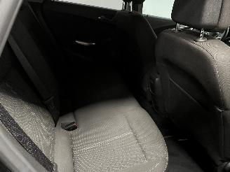 Opel Astra Astra J (PC6/PD6/PE6/PF6) Hatchback 5-drs 1.6 16V (A16XER(Euro 5)) [85=
kW]  (12-2009/10-2015) picture 10