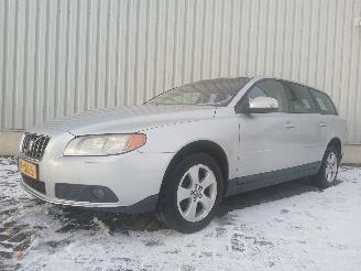 Volvo V-70 V70 (BW) Combi 2.0 D 16V (D4204T(Euro 3)) [100kW]  (10-2007/12-2015) picture 3