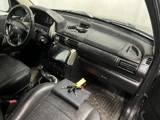 Land Rover Freelander Freelander Hard Top Terreinwagen 1.8 16V (18K4F) [86kW]  (11-2000/07-2=
006) picture 7