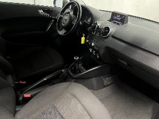 Audi A1 A1 (8X1/8XK) Hatchback 3-drs 1.2 TFSI (CBZA) [63kW]  (05-2010/04-2015)= picture 10