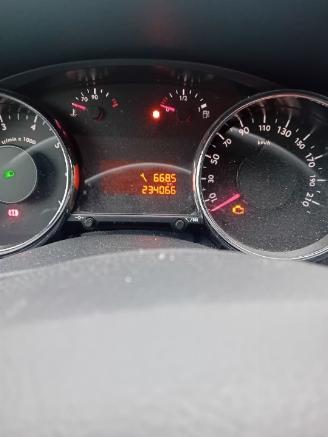 Peugeot 5008 5008 I (0A/0E) MPV 1.6 VTI 16V (EP6C(5FS)) [88kW]  (09-2009/03-2017) picture 2