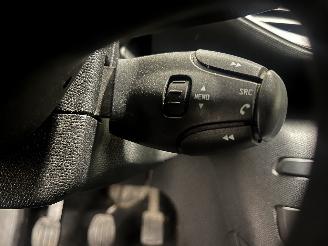 Peugeot 308 308 (L3/L8/LB/LH/LP) Hatchback 5-drs 1.2 12V VTi PureTech 82 (EB2F(HMZ=
)) [60kW]  (09-2013/06-2021) picture 17