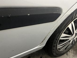 Hyundai Accent Accent Hatchback 1.3 12V (G4EA) [62kW]  (08-2002/11-2005) picture 20