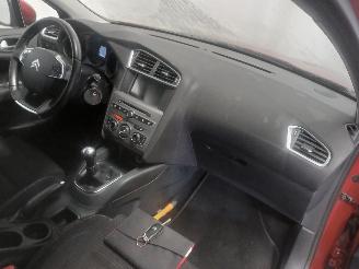 Citroën C4 C4 Berline (NC) Hatchback 5-drs 1.6 BlueHDI 100 (DV6FD(BHY)) [73kW]  (=
07-2014/05-2018) picture 8