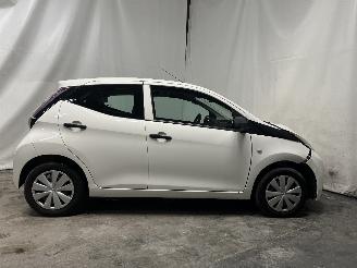 Toyota Aygo Aygo (B40) Hatchback 1.0 12V VVT-i (1KR-FE) [51kW]  (05-2014/06-2018) picture 7