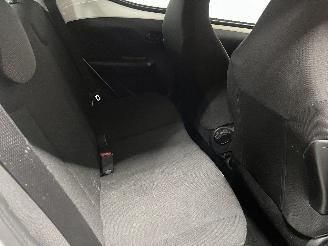 Toyota Aygo Aygo (B40) Hatchback 1.0 12V VVT-i (1KR-FE) [51kW]  (05-2014/06-2018) picture 8