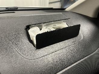 Toyota Aygo Aygo (B40) Hatchback 1.0 12V VVT-i (1KR-FE) [51kW]  (05-2014/06-2018) picture 18