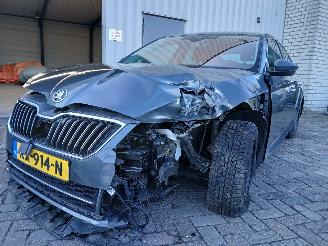 Voiture accidenté Skoda Superb Superb (3V3) Liftback 1.8 TSI 16V (CJSA) [132kW]  (03-2015/06-2024) 2017/1