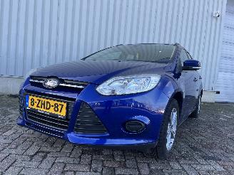 skadebil auto Ford Focus Focus 3 Wagon Combi 1.0 Ti-VCT EcoBoost 12V 100 (M2DA(Euro 5)) [74kW] =
 (02-2012/05-2018) 2014/12
