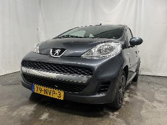 skadebil auto Peugeot 107 107 Hatchback 1.0 12V (384F(1KR)) [50kW]  (06-2005/05-2014) 2010/11