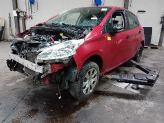 disassembly passenger cars Peugeot 208 208 I (CA/CC/CK/CL) Hatchback 1.2 Vti 12V PureTech 82 (EB2F(HMZ)) [60k=
W]  (03-2012/12-2019) 2017/8
