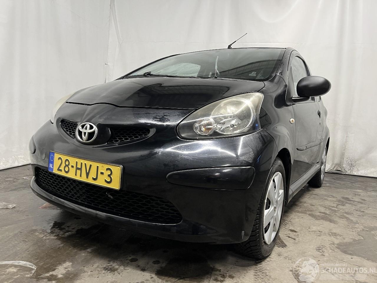 Toyota Aygo Aygo (B10) Hatchback 1.0 12V VVT-i (1KR-FE) [50kW]  (07-2005/05-2014)