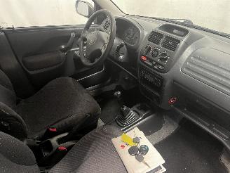 Suzuki Ignis Ignis (FH) Hatchback 1.3 16V (M13A) [61kW]  (10-2000/09-2003) picture 10