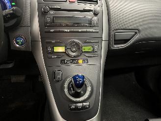 Toyota Auris Auris (E15) Hatchback 1.8 16V HSD Full Hybrid (2ZRFXE) [100kW]  (09-20=
10/09-2012) picture 26