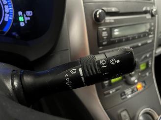 Toyota Auris Auris (E15) Hatchback 1.8 16V HSD Full Hybrid (2ZRFXE) [100kW]  (09-20=
10/09-2012) picture 24