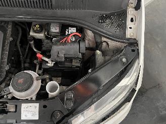 Volkswagen Up! Up! (121) Hatchback 1.0 12V 60 (CHYA) [44kW]  (08-2011/08-2020) picture 11