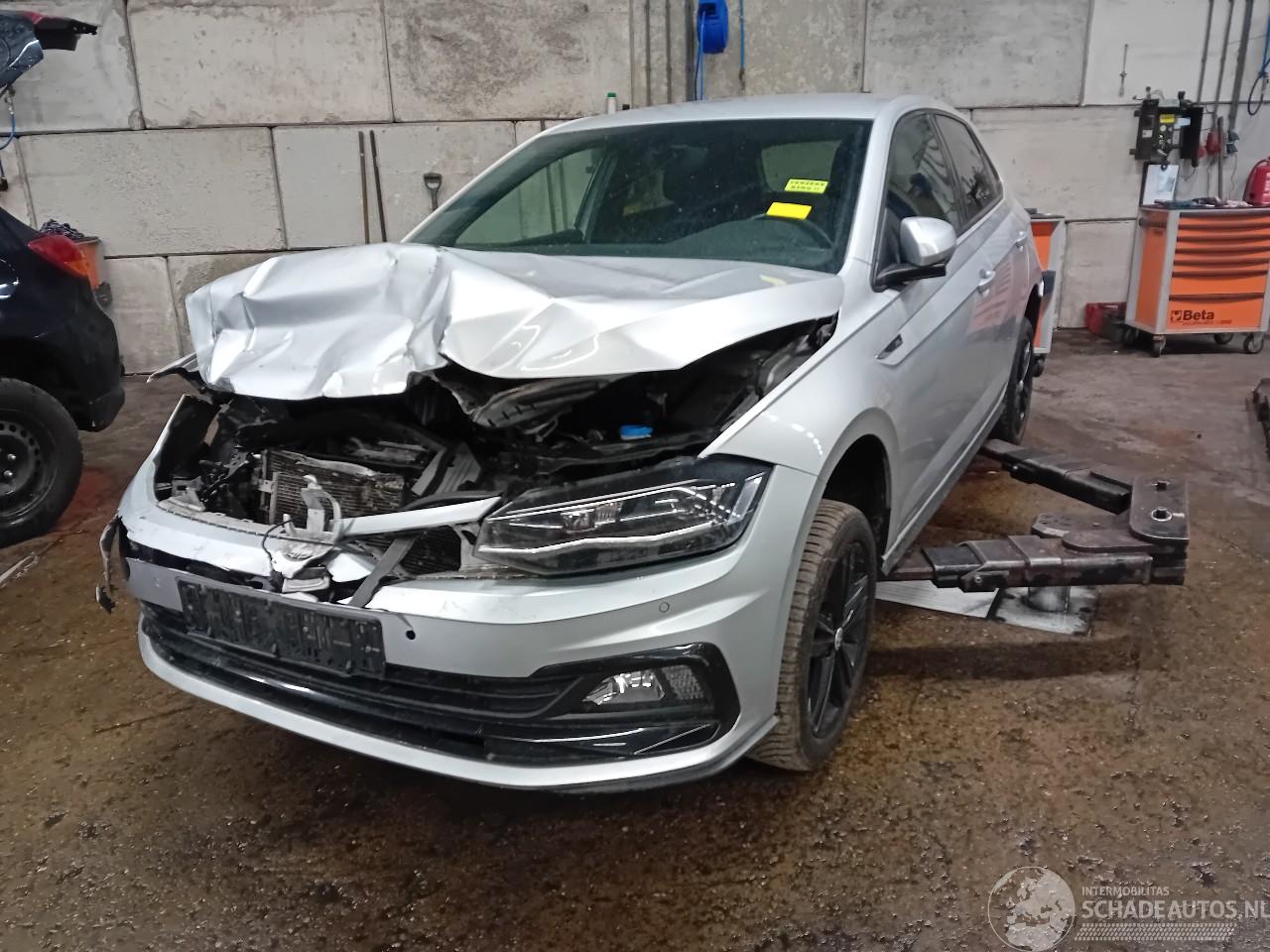 Volkswagen Polo Polo VI (AW1) Hatchback 5-drs 1.0 TSI 12V BlueMotion (DKRF) [85kW]  (0=
9-2017/...)