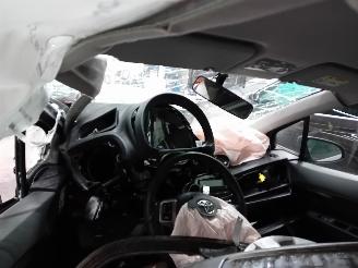 Toyota Yaris Yaris III (P13) Hatchback 1.33 16V Dual VVT-I (1NRFE) [73kW]  (09-2011=
/09-2020) picture 5