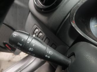 Renault Clio Clio IV (5R) Hatchback 5-drs 0.9 Energy TCE 90 12V (H4B-400(H4B-A4)) [=
66kW]  (11-2012/08-2021) picture 12