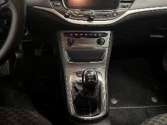 Opel Astra Astra K Sports Tourer Combi 1.6 CDTI 110 16V (B16DTE) [81kW]  (04-2016=
/08-2019) picture 15