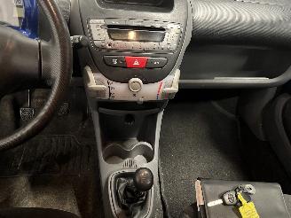 Toyota Aygo Aygo (B10) Hatchback 1.0 12V VVT-i (1KR-FE) [50kW]  (07-2005/05-2014) picture 20