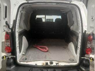 Peugeot Partner Partner (GC/GF/GG/GJ/GK) Van 1.6 HDI, BlueHDI 75 (DV6FE(BHW)) [55kW]  =
(07-2011/12-2018) picture 12