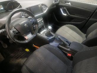 Peugeot 308 308 SW (L4/L9/LC/LJ/LR) Combi 5-drs 1.6 BlueHDi 120 (DV6FC(BHZ)) [88kW=
]  (03-2014/12-2021) picture 12