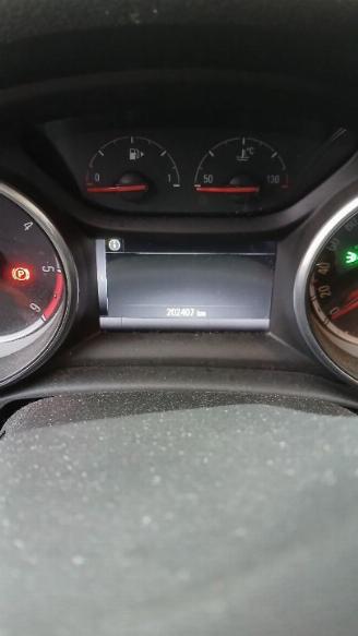 Opel Astra Astra K Hatchback 5-drs 1.6 CDTI 136 16V (B16DTH) [100kW]  (06-2015/08=
-2019) picture 2