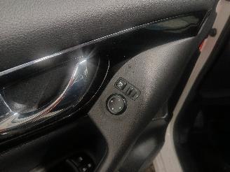 Nissan Qashqai Qashqai (J11) SUV 1.2 DIG-T 16V (HRA2DDT) [85kW]  (11-2013/...) picture 14