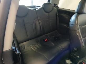 Mini Mini Mini Cooper S (R53) Hatchback 1.6 16V (W11-B16A) [120kW]  (03-2002/09-=
2006) picture 10