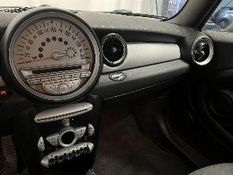 Mini Mini Mini (R56) Hatchback 1.4 16V One (N12-B14A) [70kW]  (11-2006/03-2010) picture 16