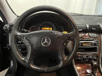 Mercedes C-klasse C (W203) Sedan 2.0 C-200K 16V (M111.955) [120kW]  (05-2000/06-2002) picture 23