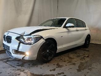 BMW 1-serie 1 serie (F20) Hatchback 5-drs 116i 1.6 16V (N13-B16A) [100kW]  (07-201=
1/02-2015) picture 3