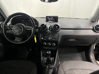 Audi A1 A1 (8X1/8XK) Hatchback 3-drs 1.2 TFSI (CBZA) [63kW]  (05-2010/04-2015)= picture 13