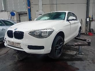 Vrakbiler auto BMW 1-serie 1 serie (F20) Hatchback 5-drs 116i 1.6 16V (N13-B16A) [100kW]  (07-201=
1/02-2015) 2012/6