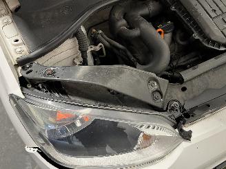 Volkswagen Up! Up! (121) Hatchback 1.0 12V 75 (CWRA) [55kW]  (08-2011/11-2019) picture 14