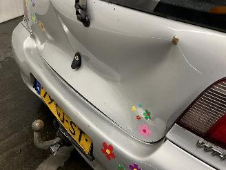 Toyota Yaris Yaris (P1) Hatchback 1.3 16V VVT-i (2SZFE) [63kW]  (08-1999/11-2005) picture 9