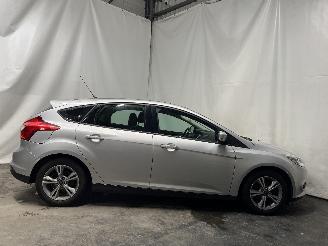 Ford Focus Focus 3 Hatchback 1.0 Ti-VCT EcoBoost 12V 100 (M2DA(Euro 5)) [74kW]  (=
02-2012/05-2018) picture 7