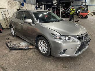 Lexus Ct CT 200h Hatchback 1.8 16V (2ZR-FXE) [100kW]  (09-2011/...) picture 2