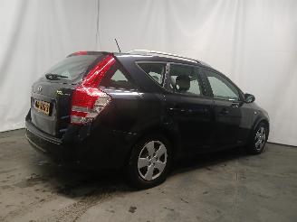 Kia Cee d Cee'd Sporty Wagon (EDF) Combi 1.4 16V (G4FA) [66kW]  (07-2009/12-2012=
) picture 6