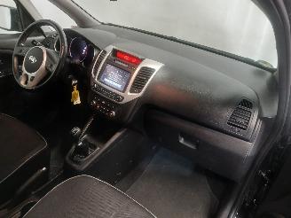 Kia Venga Venga MPV 1.4 CVVT 16V (G4FA) [66kW]  (02-2010/03-2019) picture 8