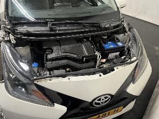 Toyota Aygo Aygo (B40) Hatchback 1.0 12V VVT-i (1KR-FE) [51kW]  (05-2014/06-2018) picture 8