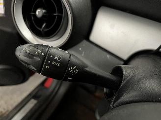 Mini Mini Mini (R56) Hatchback 1.6 16V Cooper (N12-B16A) [88kW]  (10-2006/02-201=
2) picture 13