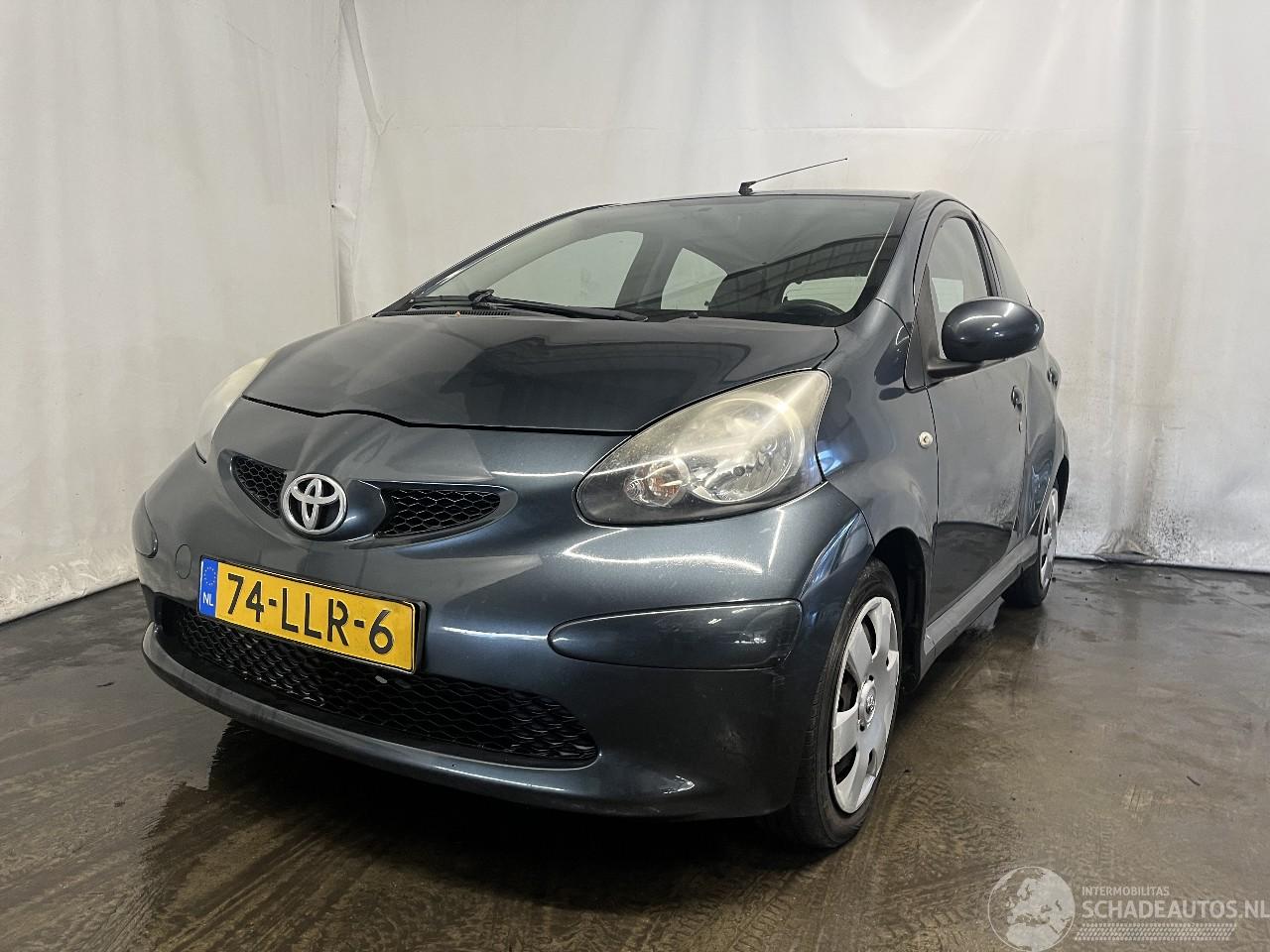 Toyota Aygo Aygo (B10) Hatchback 1.0 12V VVT-i (1KR-FE) [50kW]  (07-2005/05-2014)