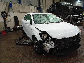 Kia Cee d Pro cee'd (EDB3) Hatchback 3-drs 1.4 CVVT 16V (G4FA) [66kW]  (06-2010/=
09-2012) picture 2