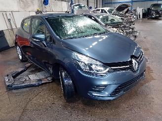 Renault Clio Clio IV (5R) Hatchback 5-drs 0.9 Energy TCE 90 12V (H4B-408(H4B-B4)) [=
66kW]  (11-2012/08-2021) picture 2