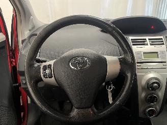 Toyota Yaris Yaris II (P9) Hatchback 1.3 16V VVT-i (2SZFE) [64kW]  (08-2005/11-2010=
) picture 21